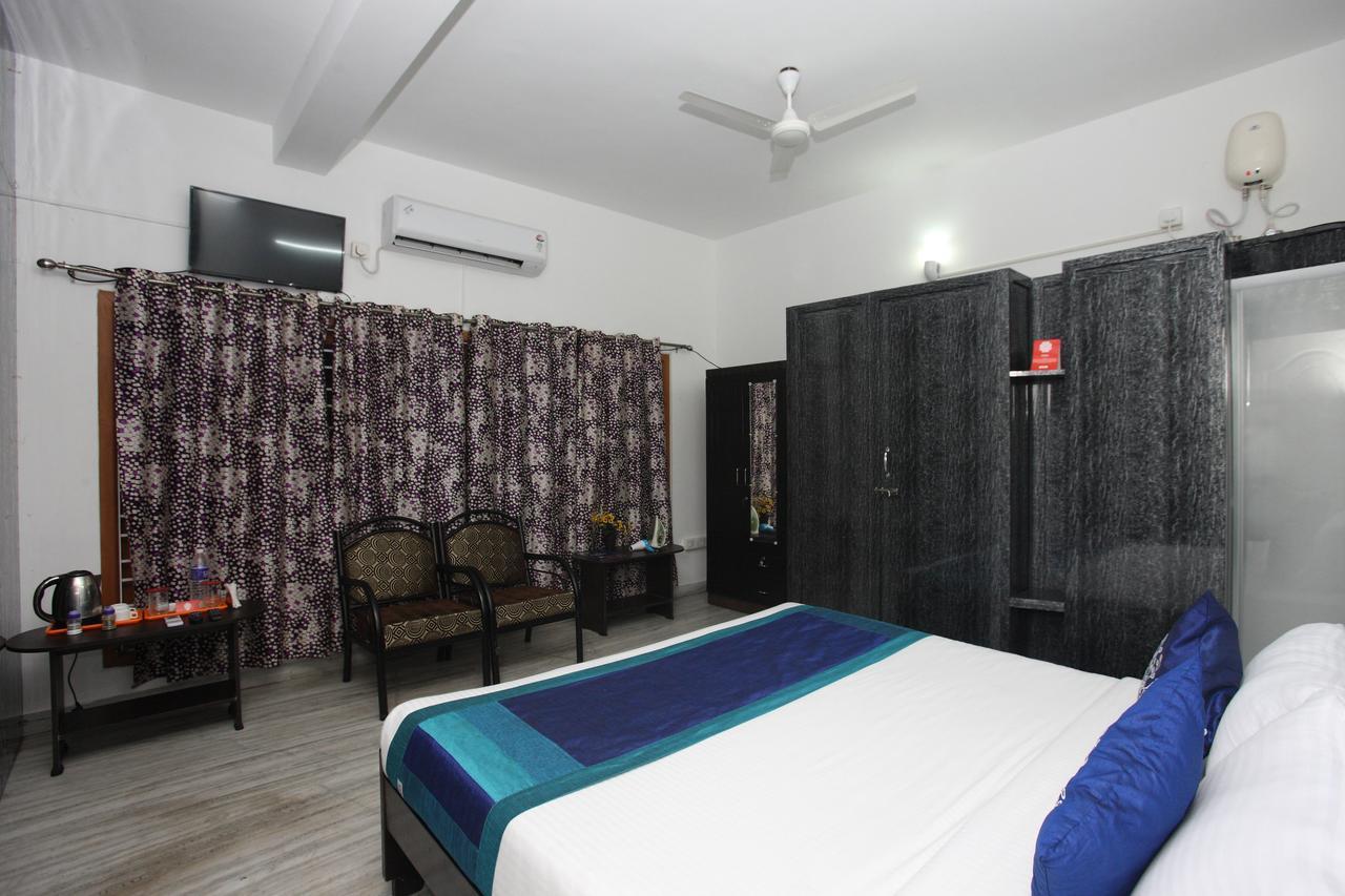 Oyo 935 Hotel Palkhee Мумбаи Экстерьер фото