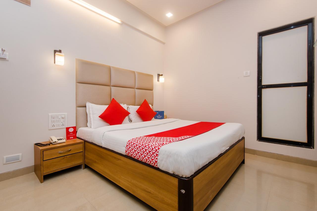 Oyo 935 Hotel Palkhee Мумбаи Экстерьер фото